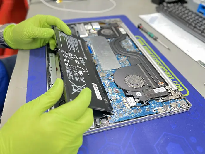 laptop battery replacement service product image 1 b2c